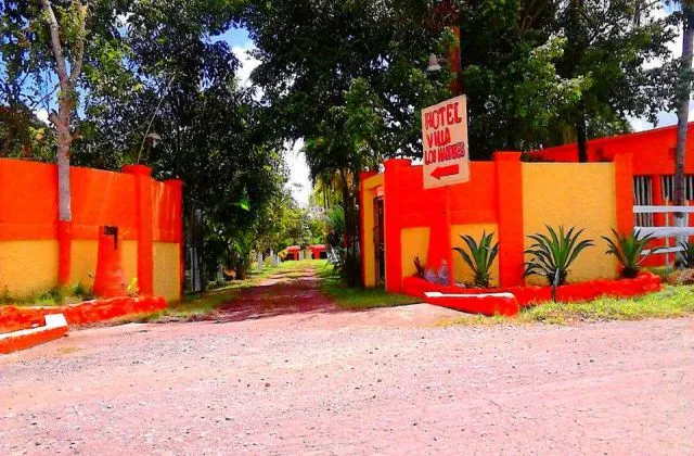 Hotel Villa Los Haitises Bayaguana entrance